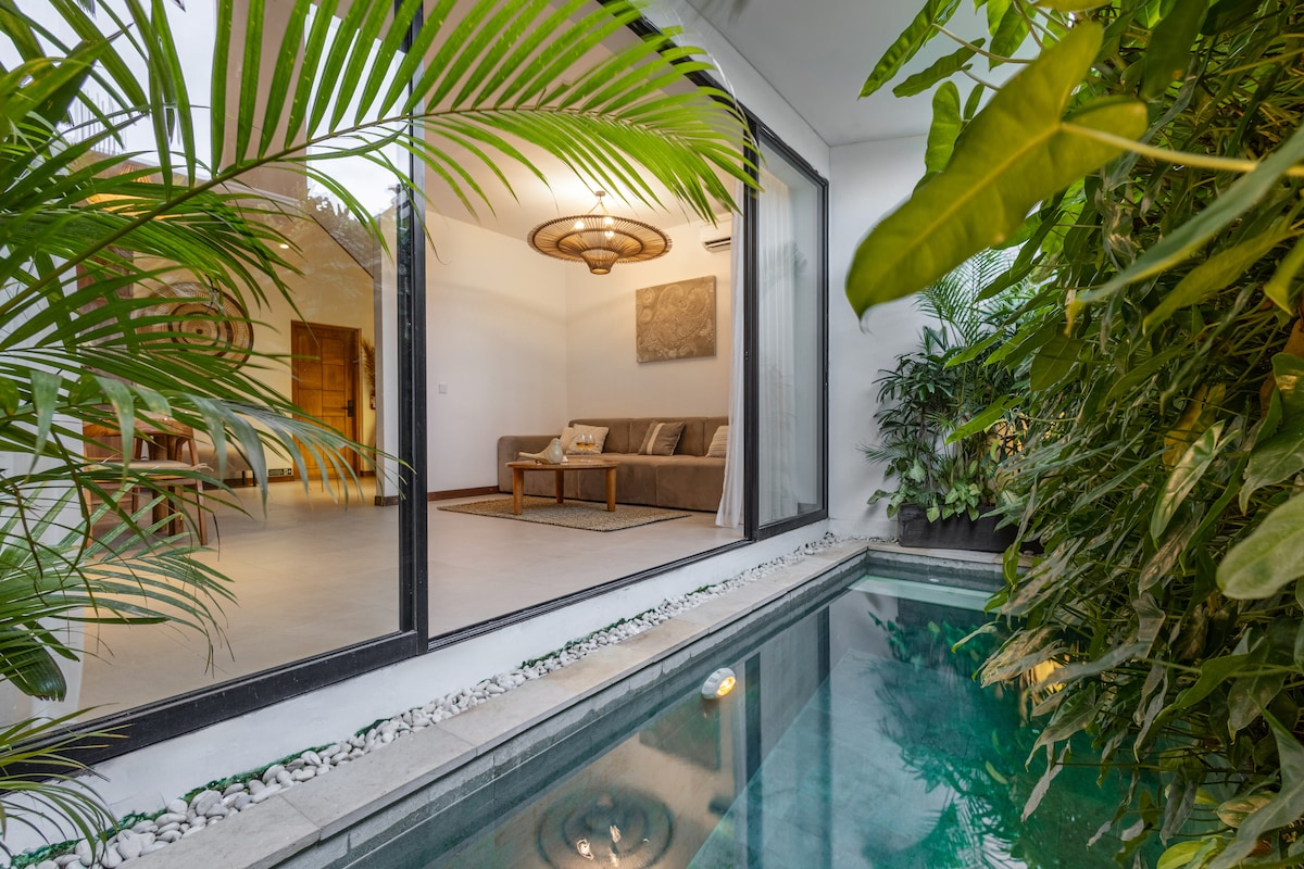 Premier Umalas 17 — Stylish 2BR Private Pool Home