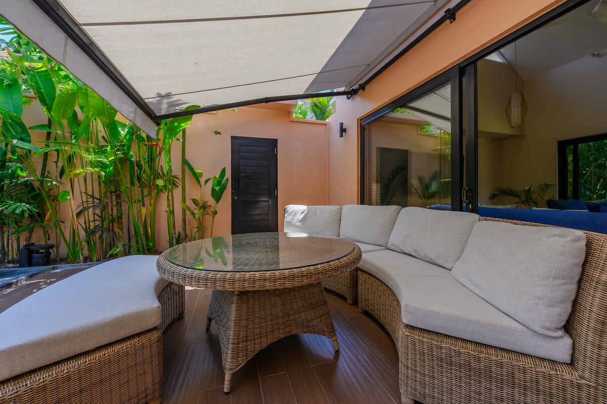 Villa Black Pool