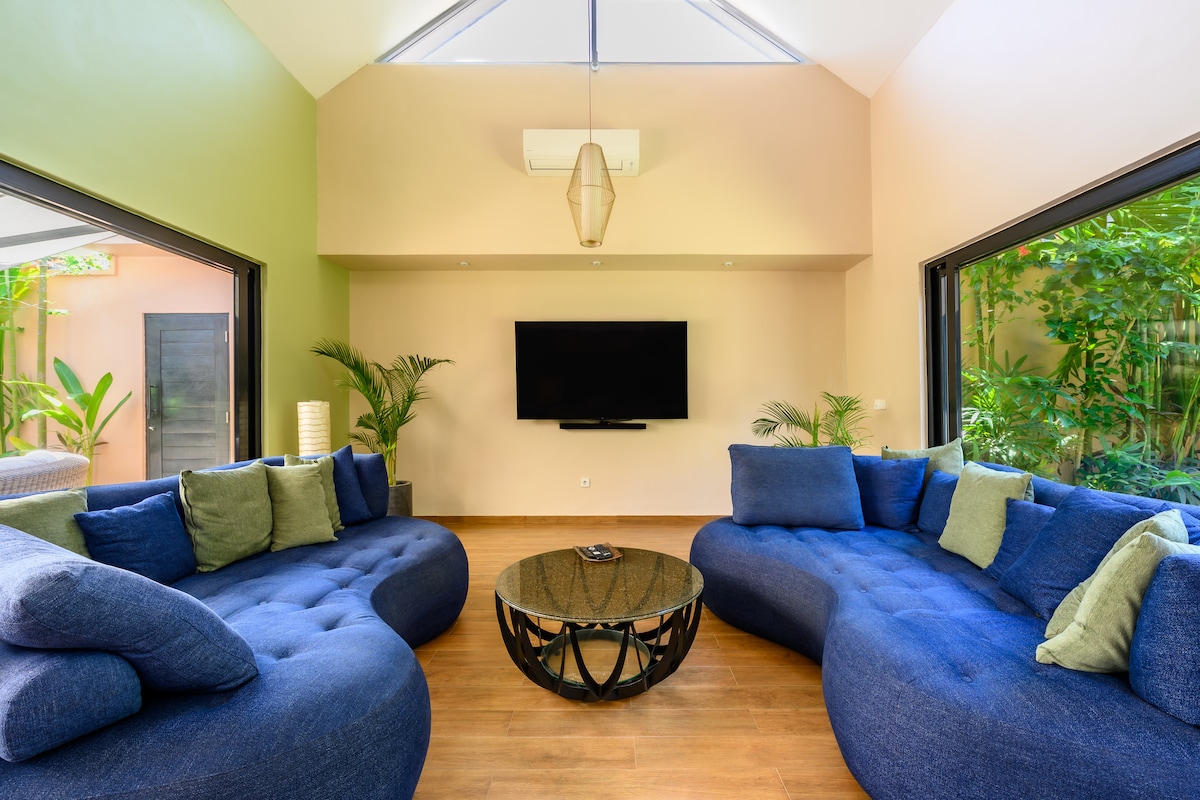 Villa Black Pool
