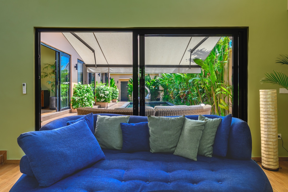 Villa Black Pool