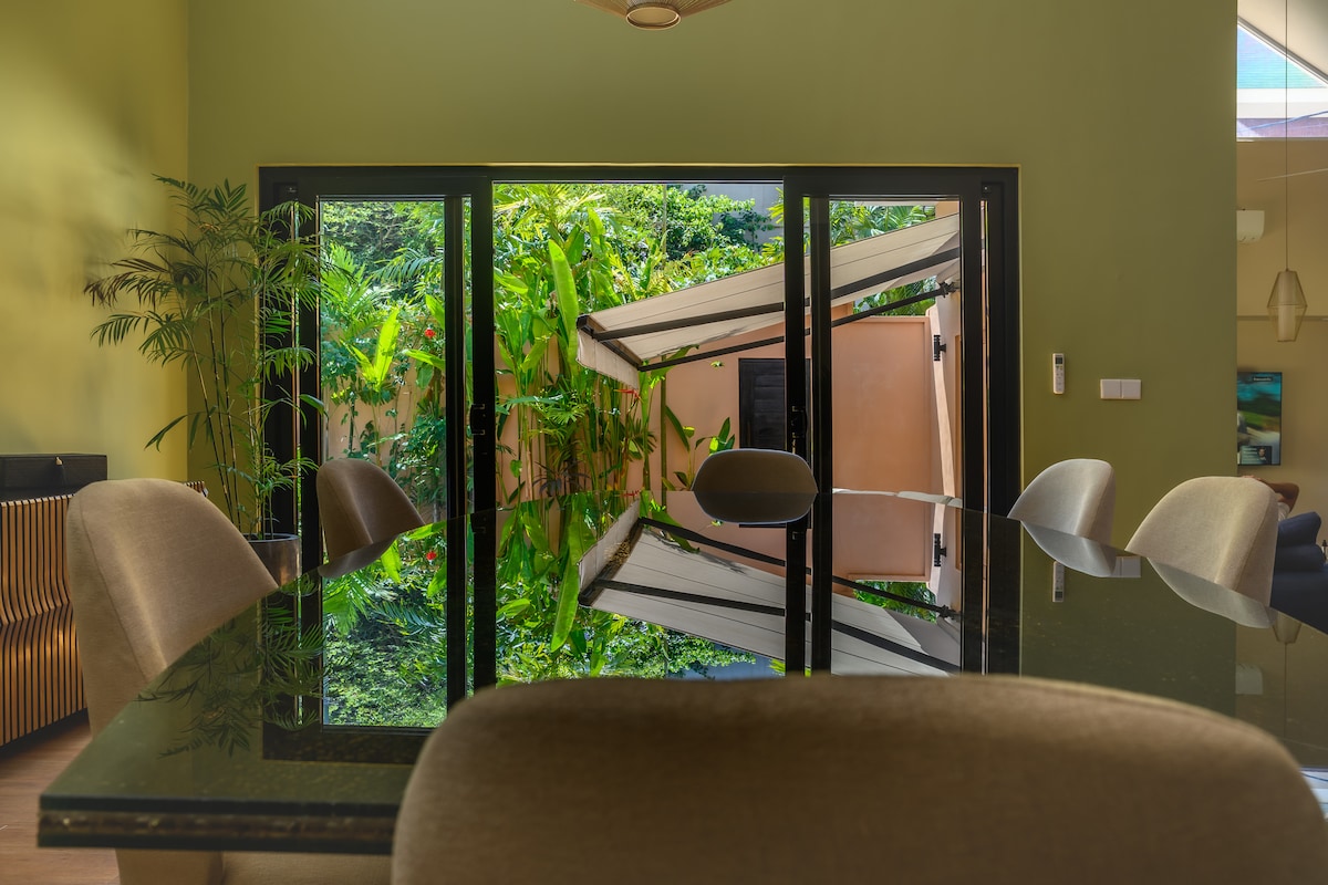 Villa Black Pool